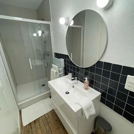 Hyper Centre Appartement Ancien Renove Tout Confort Climatise Apartmán